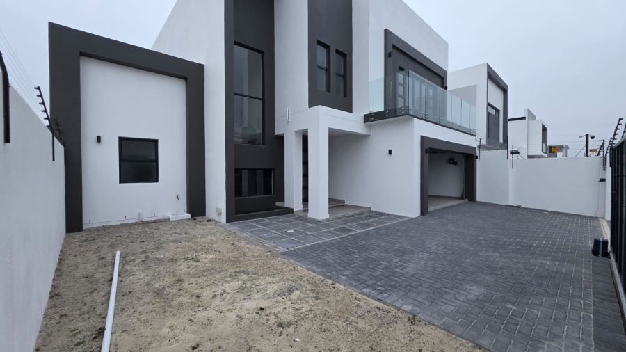 4 Bedroom Property for Sale in Sandown Western Cape